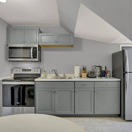 Suites On Seneca - Gorgeous One Bedroom Apartment Harrisburg Exteriör bild