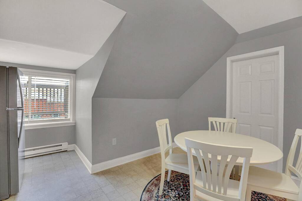 Suites On Seneca - Gorgeous One Bedroom Apartment Harrisburg Exteriör bild